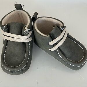 Kids Casual Moccasin Boots in Olive Green - Unbranded